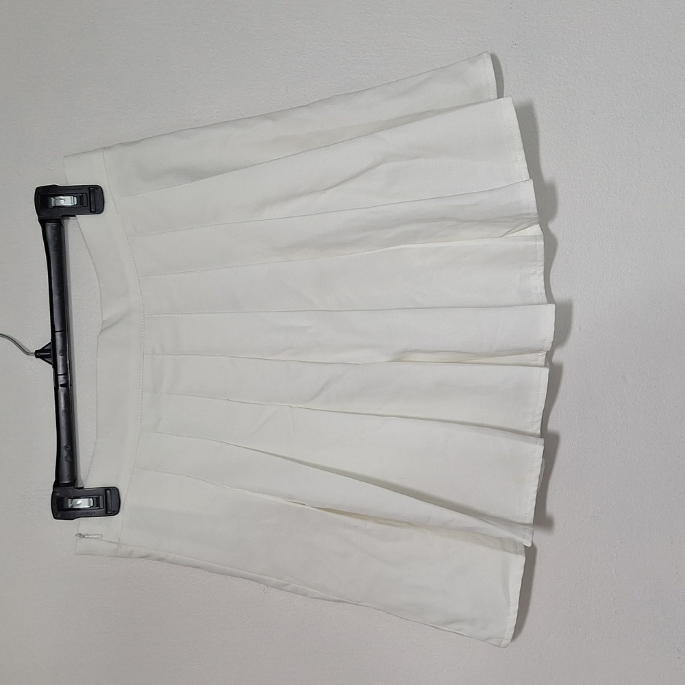 Romwe Cream White Pleated Tennis Skirt